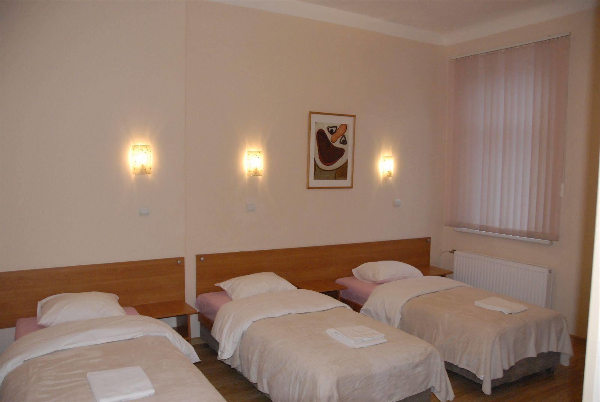 Knights Court Hotel Riga Exterior photo
